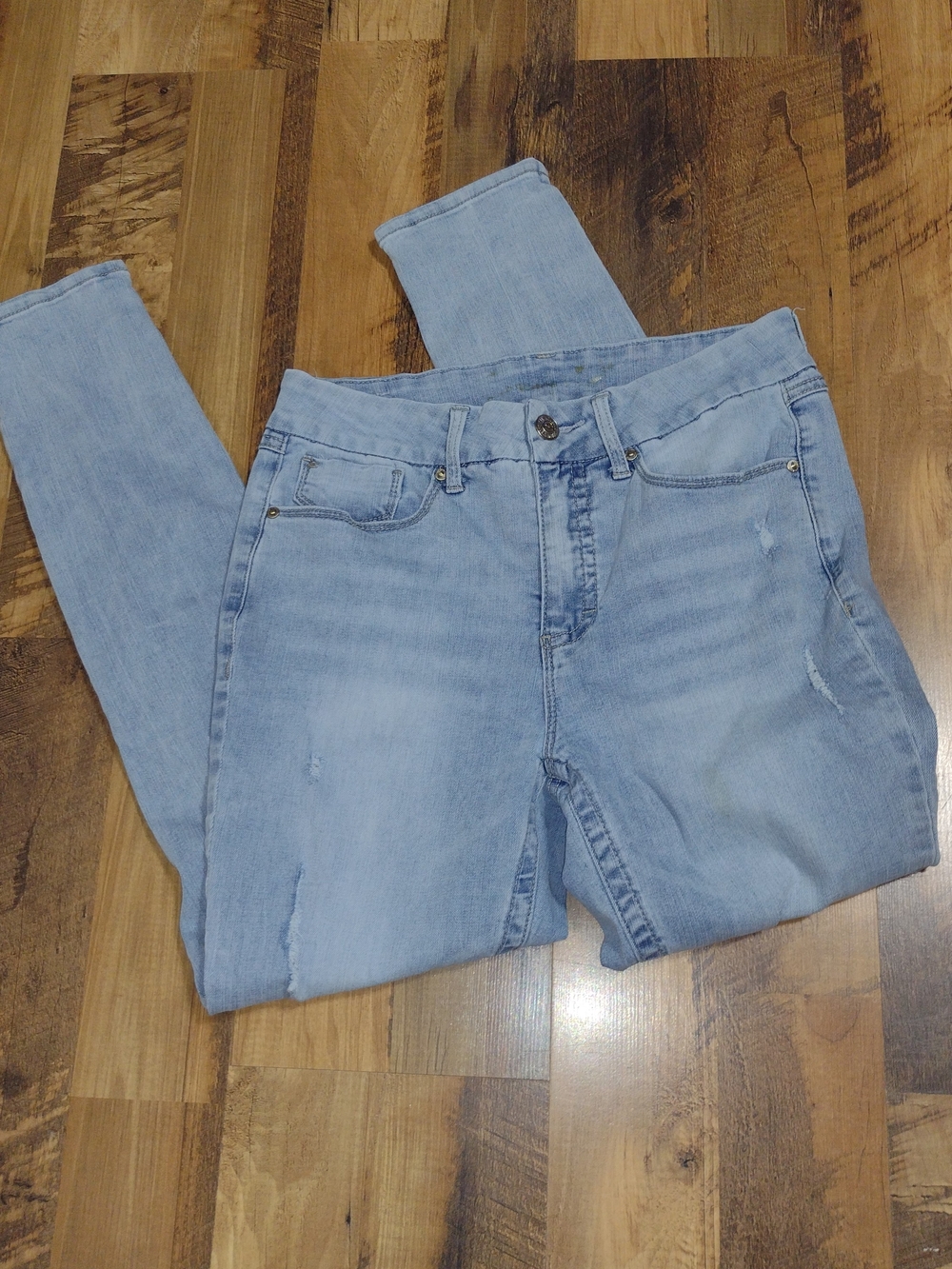 Sevens Lt Wash Distressed Skinny Leg Jeans Sz 10 High Rise Stretch.